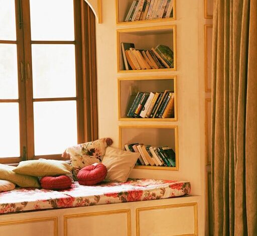 Tips for Creating a Cozy and Inviting Reading Nook in Your Home